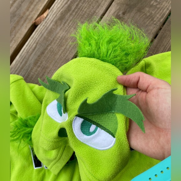 Merry whatever grinch fleece onesie - Picture 7 of 8